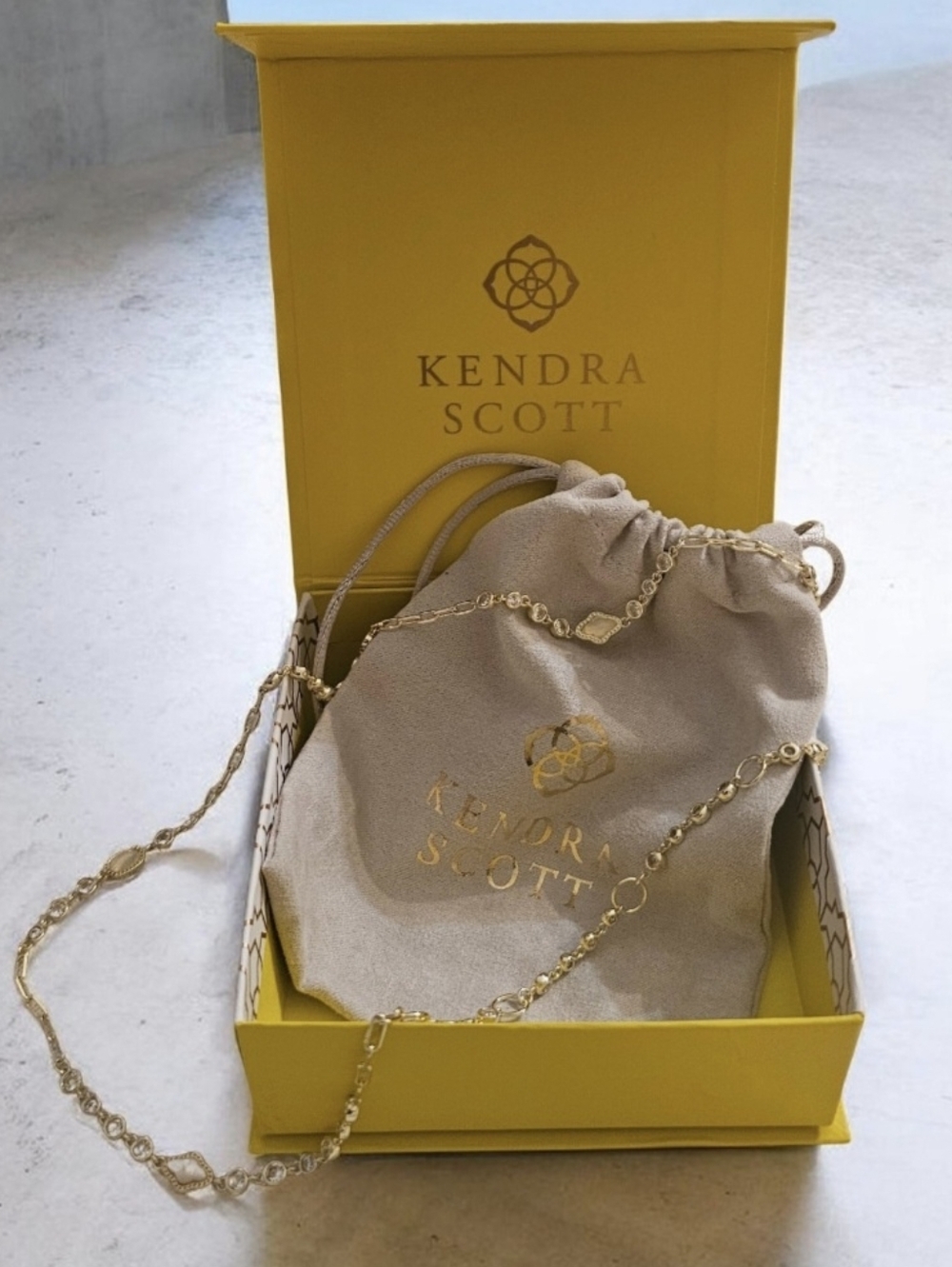 Kendra Scott Elisa Abbie Mini Pendant Necklace, New